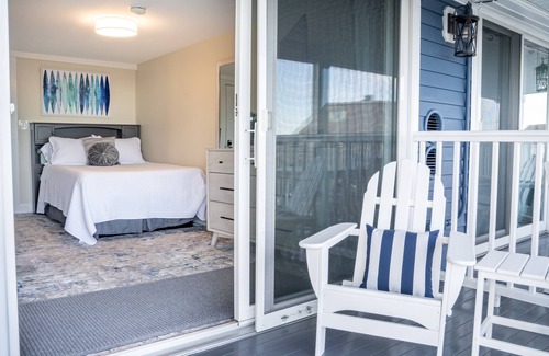 Hampton Hotel | Oceanfront Serenity: Cozy Room with Private Deck Awaiting You