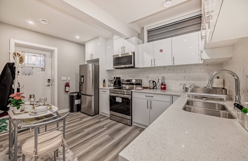 Southwest Calgary House | Cozy 1BR Guest Suite with Spa & Hot Tub Near Spruce Meadows