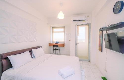 Gunung Putri Apartment | Serene Studio Apartment at Gunung Putri Square by Travelio