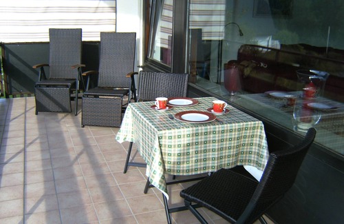 Bad Wildbad Apartment | Welcoming 2-Room Apartment with Ocean View & Kitchen