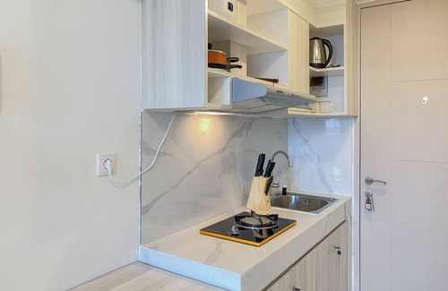 Grogol Utara Apartment | Charming Studio Apartment with Riverside Views in Tokyo