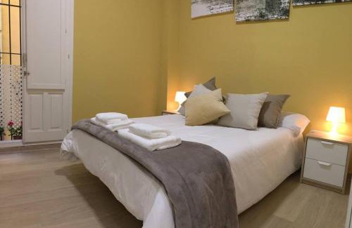 San Bartolome Apartment | Comfortable Apartment in Central Seville - Rated 9.2/10
