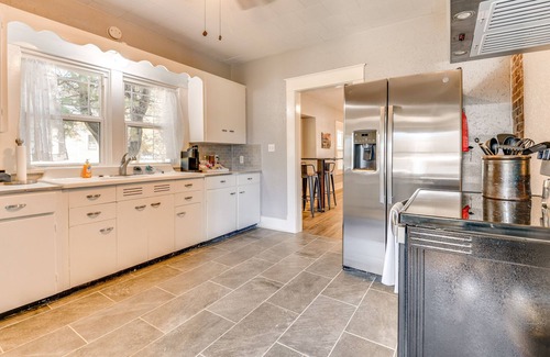 Anna House | Inviting Anna Home Near Southern Illinois Attractions