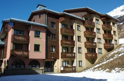 Val Cenis Apartment | Cozy Apartment in Lanslebourg-Mont-Cenis for 7 Guests