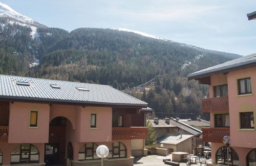 Val Cenis Apartment | Comfortable Apartment in Lanslebourg-Mont-Cenis for Families