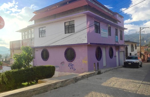 De Guadalupe House | Budget-Friendly Apartment Near Downtown for Your Getaway