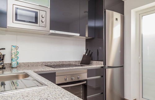 Els Arenals del Sol Apartment | Elegant Apartment with Pool & Jacuzzi in Costa Blanca