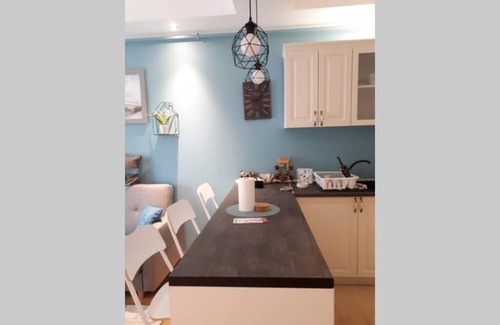 Stefanestii de Jos Apartment | Inviting Stay at Cozy Apart in Cosmopolis with Pool Access