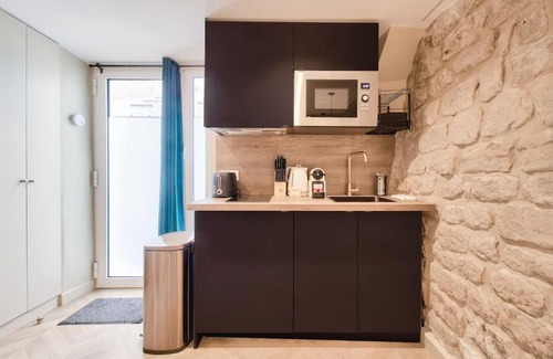 Clignancourt Apartment | Enchanting Studio in the Heart of Montmartre - Rated 9.3