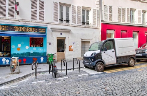 Clignancourt Apartment | Enchanting Studio in the Heart of Montmartre - Rated 9.3