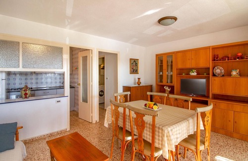 Puerto de Mazarron Apartment | Cozy Apartment Steps from Beach in Puerto de Mazarrón