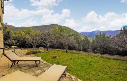 Campello sul Clitunno Apartment | Cozy Apartment in Loc, Fontanelle with Free Wifi & Pets Welcome