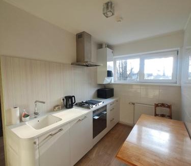 Jurmala Apartment | Cozy apartment - 100m beach, AC, workstation, balcony, backyard, self check-in, yoga mat