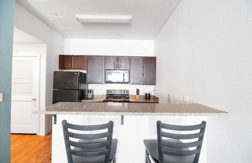 Greeley Apartment | Modern 3-Bedroom Apartment Near UNC with Gym & Breakfast