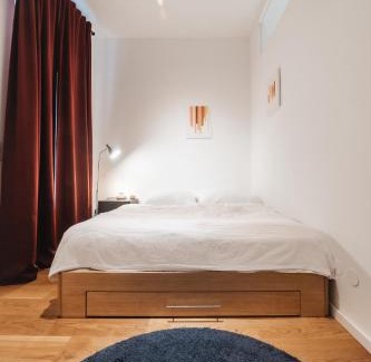 Neulerchenfeld Apartment | Charming Apartment with Private Terraces Near City Center