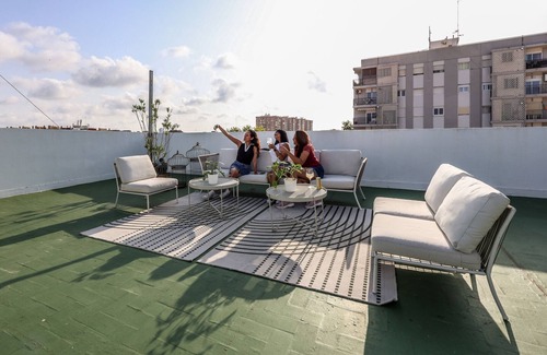 El Cabanyal Apartment | Charming Apartment Just 5 Minutes from the Beach