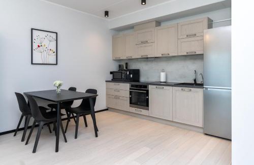 Kadriorg Apartment | Charming Apartment with Oceanfront Views by the Baltic Sea