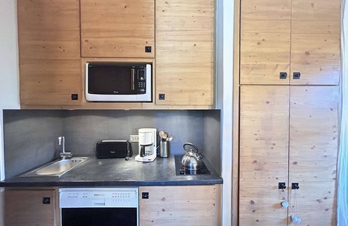 Meribel Apartment | Inviting Apartment Méribel: Studio Flat for 4 with Kitchen