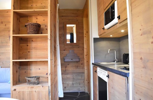 Meribel Apartment | Inviting Apartment Méribel: Studio Flat for 4 with Kitchen