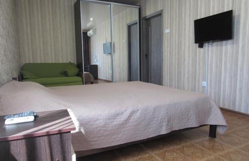 Jasienow Apartment | Seaside Retreat with Child-Friendly Amenities & Great Reviews