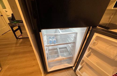 Dieppe House | Comfortable Airport Apartment with Child-Friendly Amenities