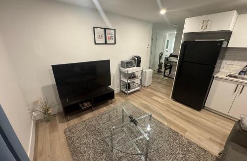 Dieppe House | Comfortable Airport Apartment with Child-Friendly Amenities