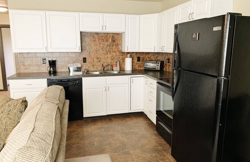 Claremore Apartment | Inviting Apartment Near Oologah Lake with Pool & Breakfast