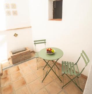 Orgiva Apartment | Inviting Downtown Apartment - Perfect for Families