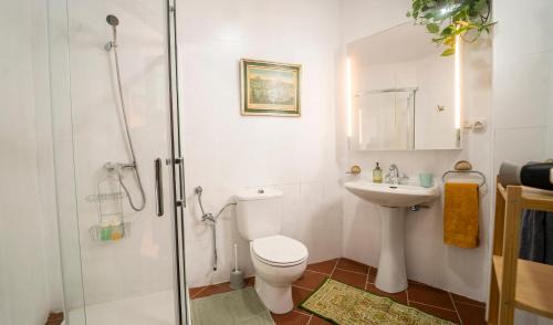 Orgiva Apartment | Inviting Downtown Apartment - Perfect for Families
