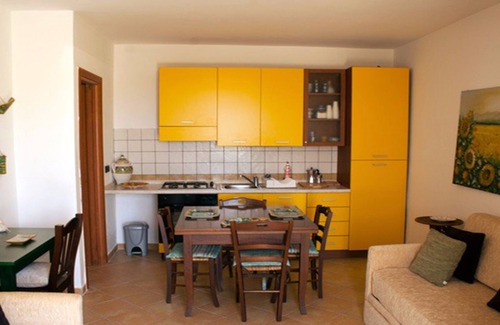 Castro Marina Apartment | Inviting Oceanfront Apartment with Breakfast & Pet-Friendly Perks