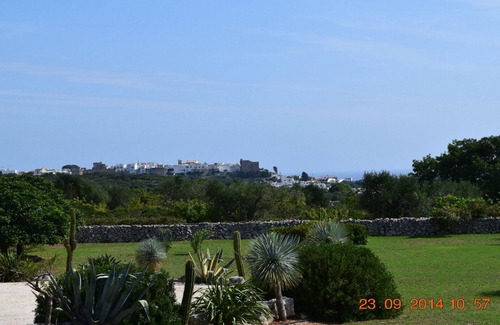 Castro Marina Apartment | Inviting Oceanfront Apartment with Breakfast & Pet-Friendly Perks