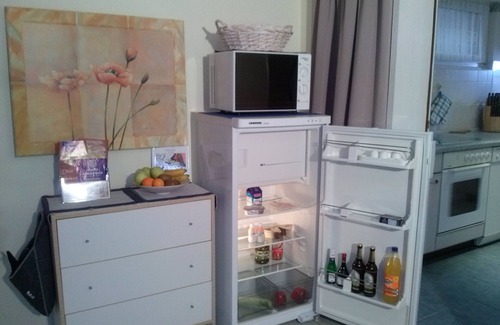 Bergisch Gladbach Apartment | Charming Apartment Near Cologne with Spa & Family Amenities