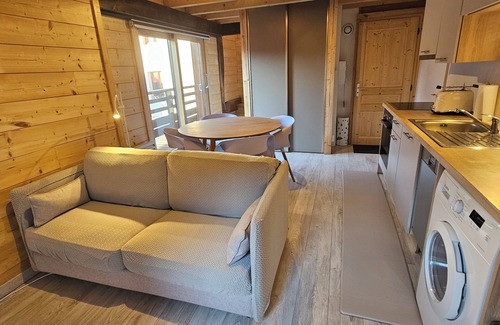 Bons-en-Chablais Apartment | Comfortable Apartment with Balcony by Train Station
