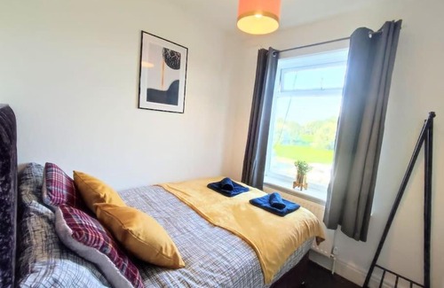Blyth Apartment | Charming Ocean View Apartment with Private Beach Access