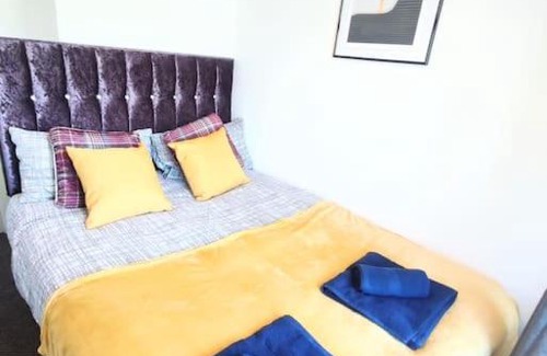 Blyth Apartment | Charming Ocean View Apartment with Private Beach Access