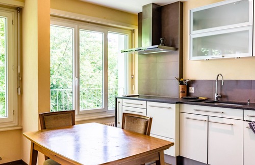 Pully Apartment | Family-Friendly Apartment in Pully with Kitchen Access