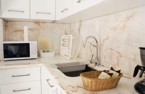 Alfama Apartment | Inviting Anjos Apartment with Terrace & Pet-Friendly Amenities