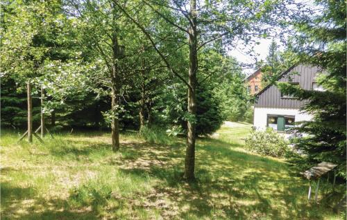 Bad Reiboldsgruen Apartment | Family-Friendly 4 Bedroom Apartment in Auerbach Ot Grnheide