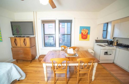 Hoboken Apartment | Charming Midtown Hoboken Apartment for Family Getaways
