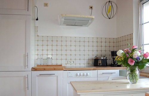 Cossebaude Apartment | Inviting Apartment in Dresden-Gohlis with Pool & Kitchen