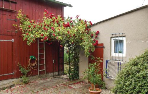 Fluggendorf Apartment | Cozy 1 Bedroom Apartment in Flggendorf - Family & Pet Friendly