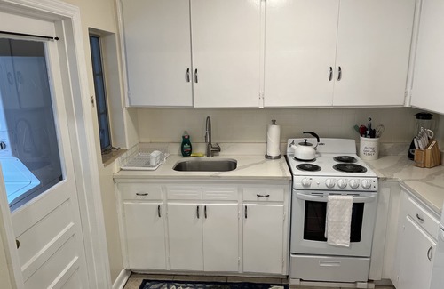 Historic Hyde Park North Apartment | Inviting Apartment in Historic Hyde Park, South Tampa