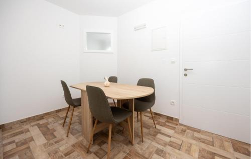 Imotski Apartment | Cozy Apartment In Imotski