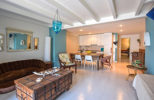 Riva di Solto Apartment | Modern 2-Bedroom Retreat in Riva di Solto with Lake View