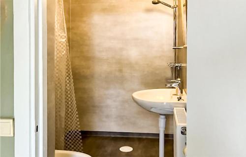 Kristinehamn Apartment | Cozy Kristinehamn Apartment with Kitchen and Pet-Friendly Perks