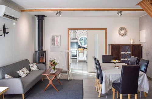 Langaryd Apartment | Relaxing Lake View Vacation Home with Spa & Hot Tub