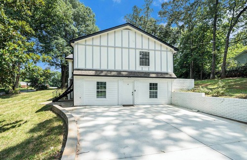 Lilburn Apartment | Cozy Apartment in Lilburn - Unit C