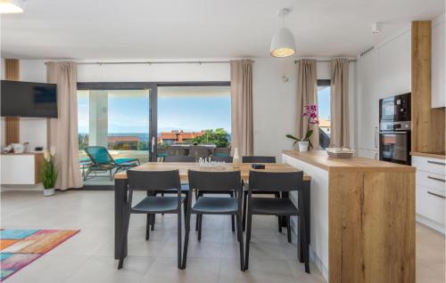 Milcetici Apartment | Charming Apartment in Malinska with Pool and Hot Tub