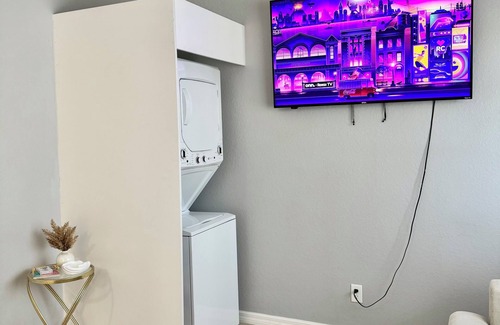 North Port Apartment | Cozy Apartment in North Port for travelers or to work.