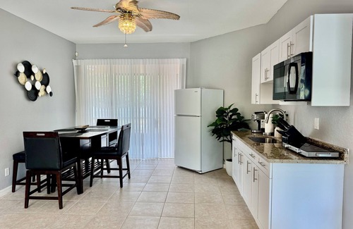 North Port Apartment | Cozy Apartment in North Port for travelers or to work.